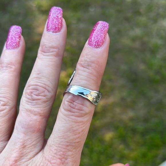 Vintage Sterling Silver UNCAS Floral Scroll Spoon Handle Ring - Picture 8 of 17